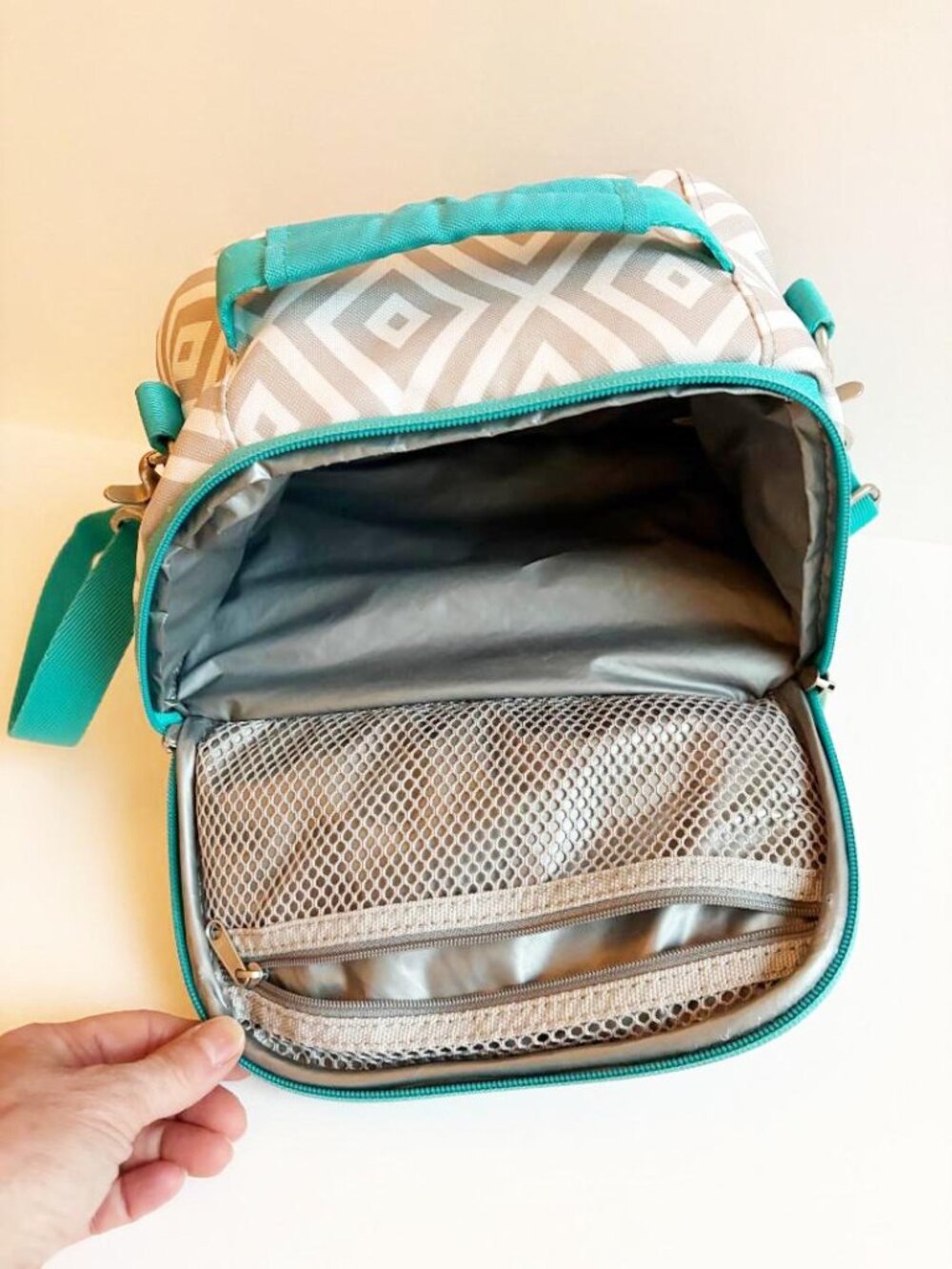 PB Teen "Gear-Up Gray Preppy Diamond" Dual Compartment Lunch Bag - Picture 4 of 6